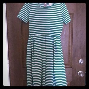 LulaRoe Amelia Kelly Green Large